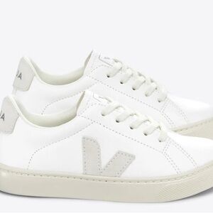 Veja Kids White/ Cream Sneaker Sz 7
